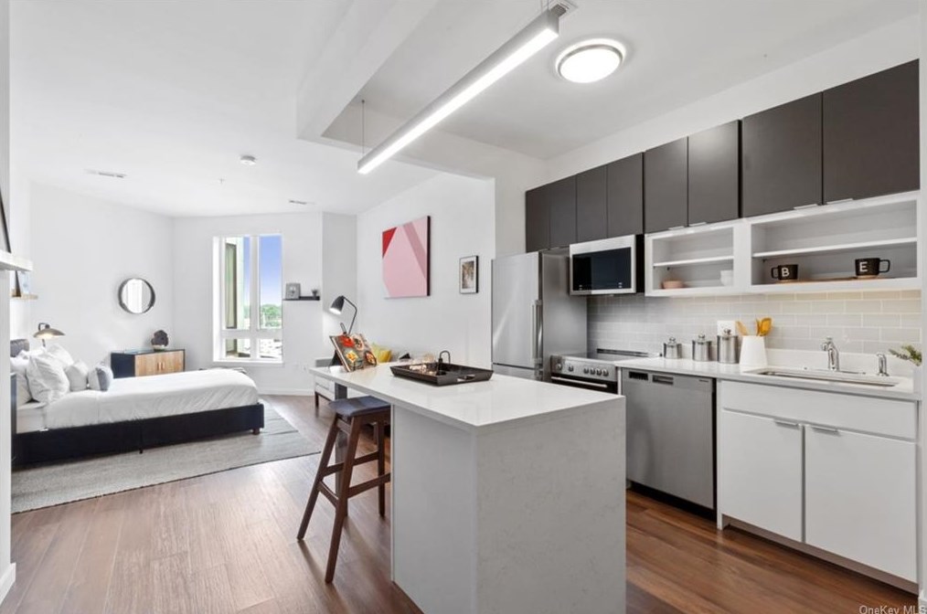 165 Huguenot St #5f, New Rochelle, NY 10801