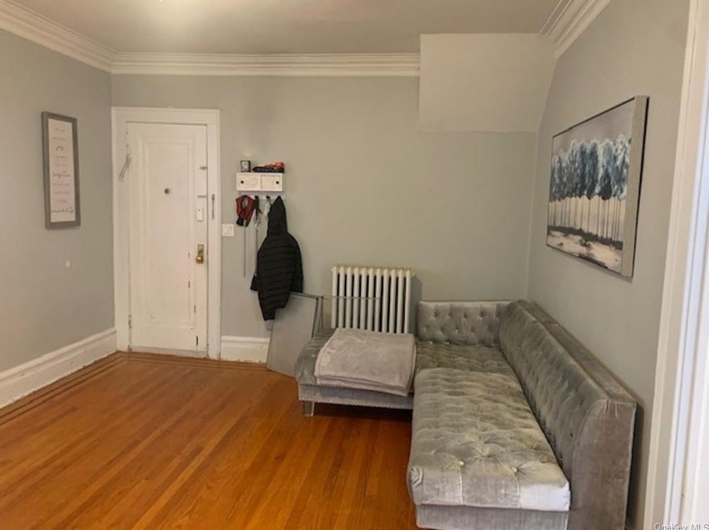 36 Courter Ave, Yonkers NY  10705-4414 exterior