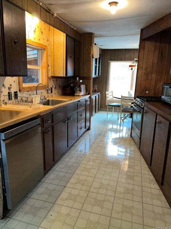220 Strong Rd, Ferndale, NY 12734
