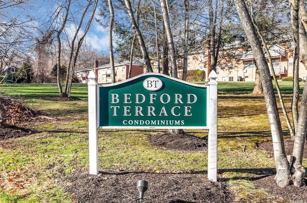 101 Nottingham Rd Apt C, Bedford Hills, NY