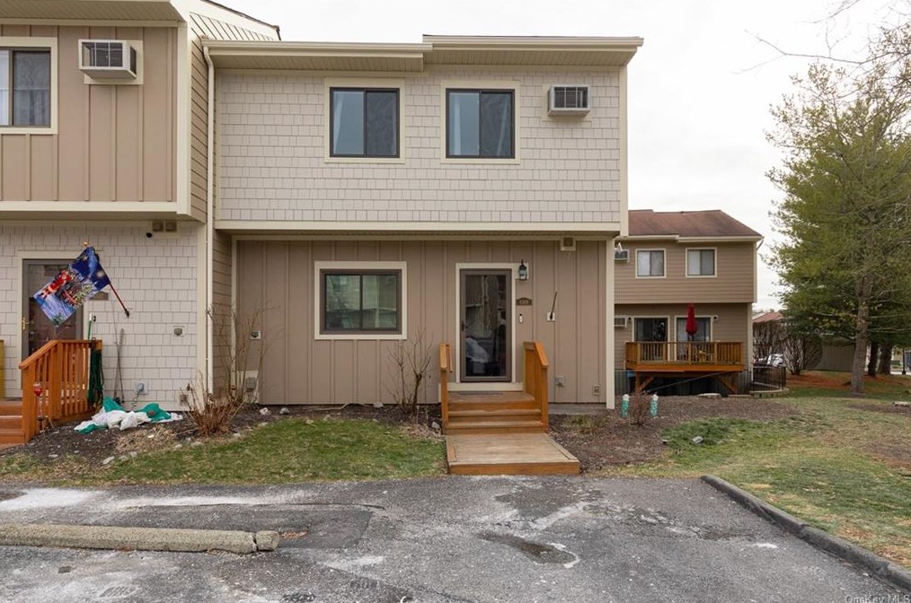6308 Chelsea Cove N, East Fishkill, NY 12533
