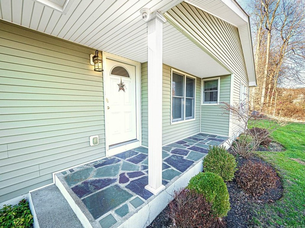 32 Pond Hill Ave, Warwick, NY 10990