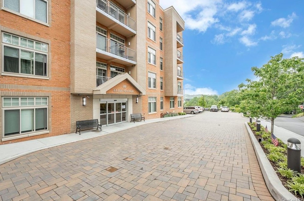 40 Jackson Ave #3b, Yonkers, NY 10709