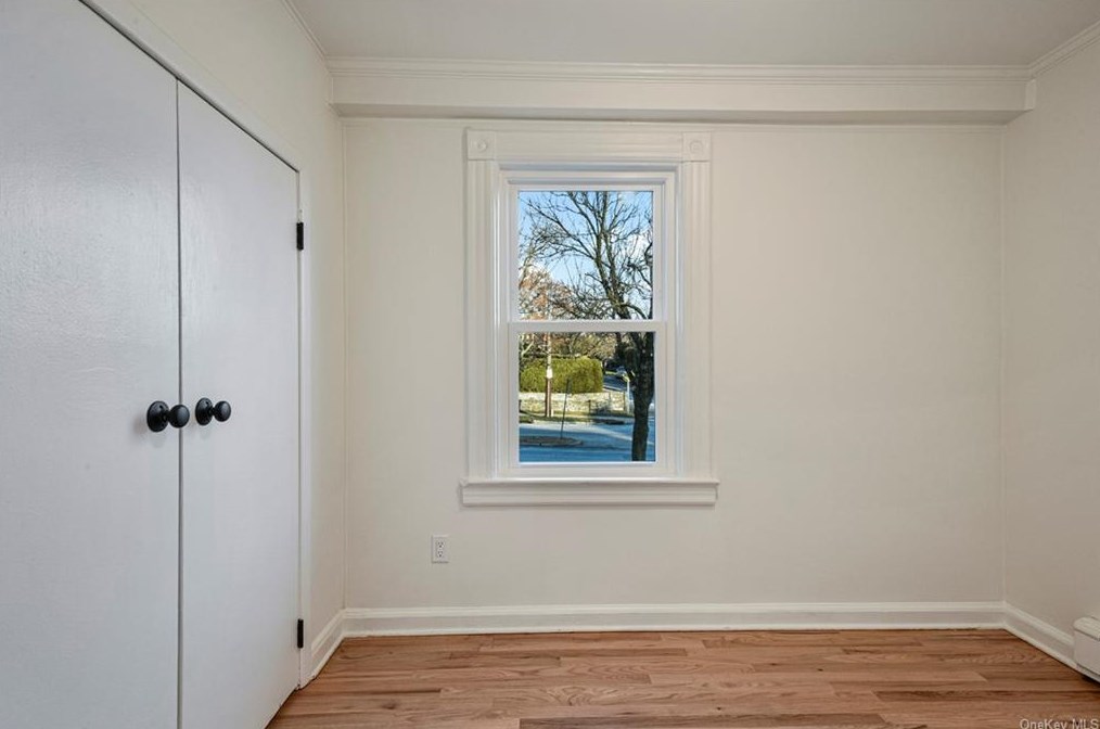 75 Murray Ave, Larchmont NY  10538-2213 exterior