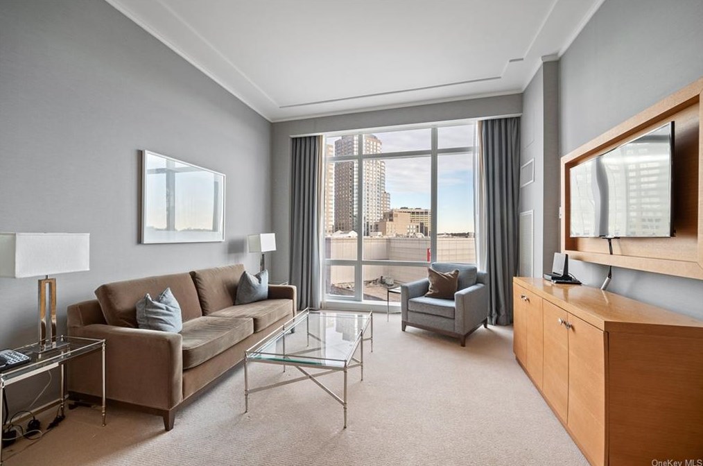 1 Renaissance Sq Unit 10e, White Plains, NY
