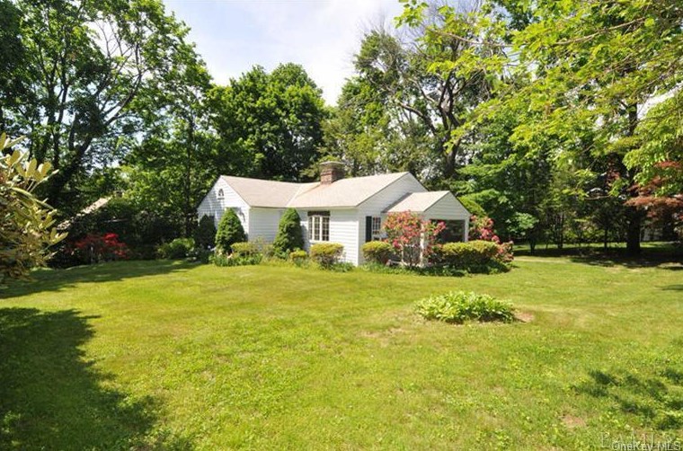 85 Prospect Dr, Chappaqua, NY 10514