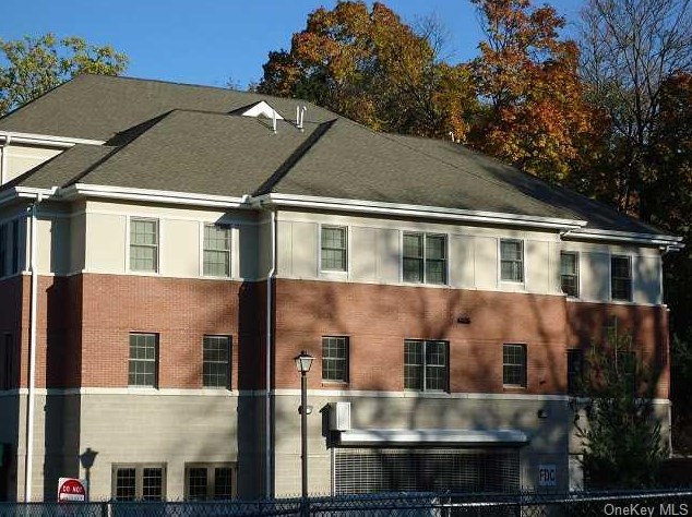 77 Quaker Ave #102, Cornwall, NY 12518