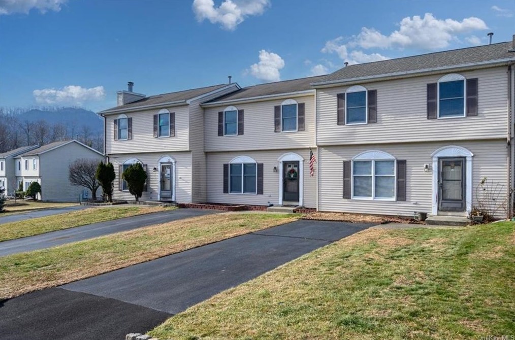 58 Matone Cir, West Haverstraw, NY 10993-1257