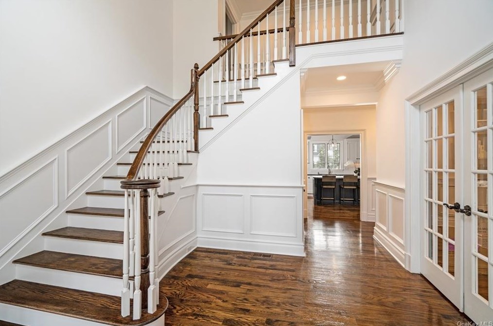 12 Fairview Rd, Scarsdale, NY 10583-2138