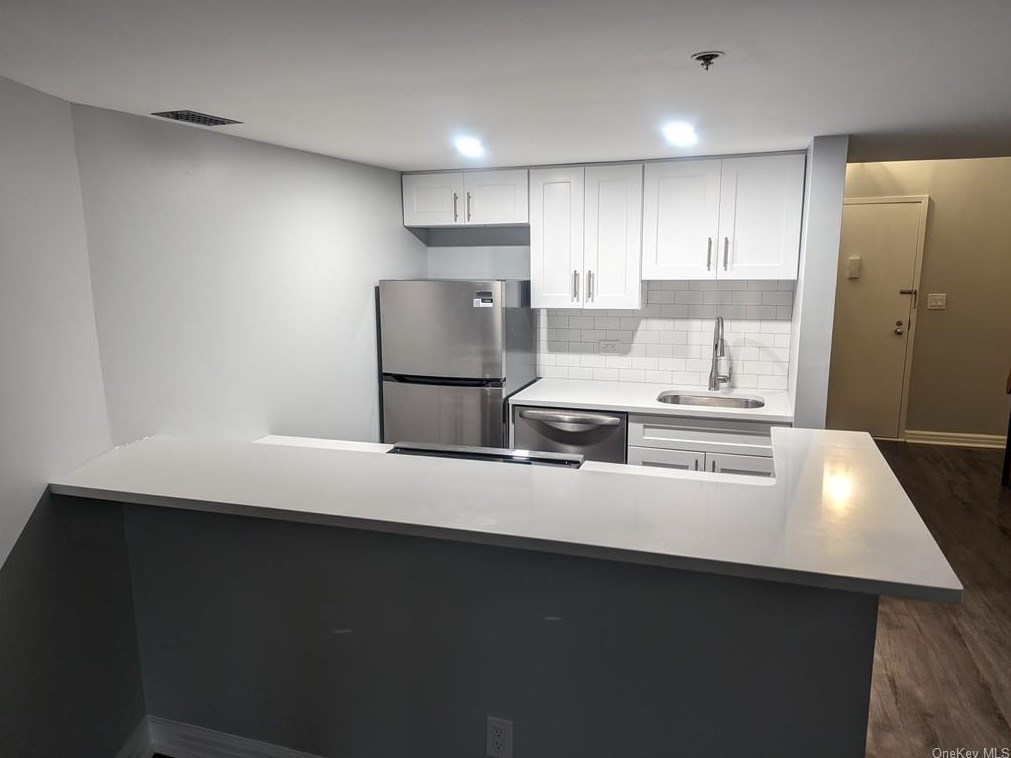 3413 Villa At The Woods, Peekskill NY  10566-4913 exterior