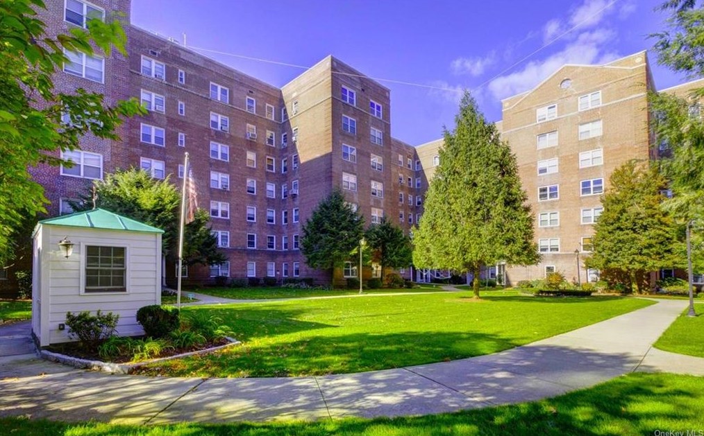 90 Bryant Ave #6c-berkley, White Plains, NY 10605
