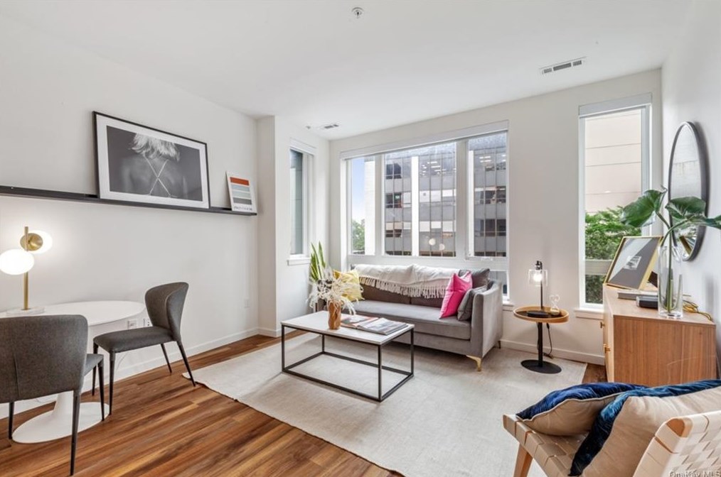 165 Huguenot St #2c, New Rochelle, NY 10801