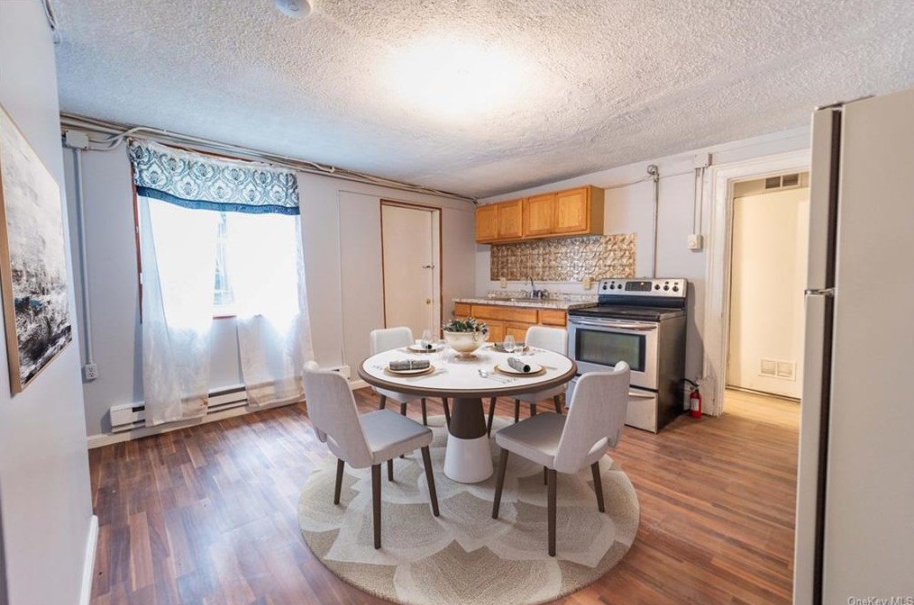 130 Lander St, Newburgh, NY 12550