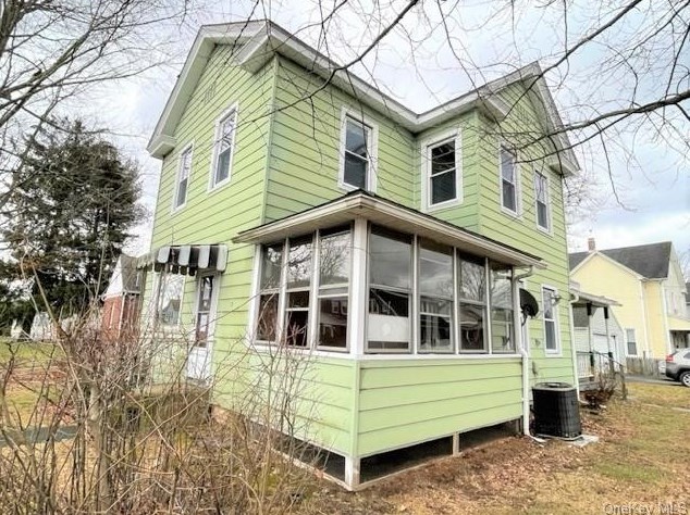13 Culvert St, Port Jervis, NY 12771-1313