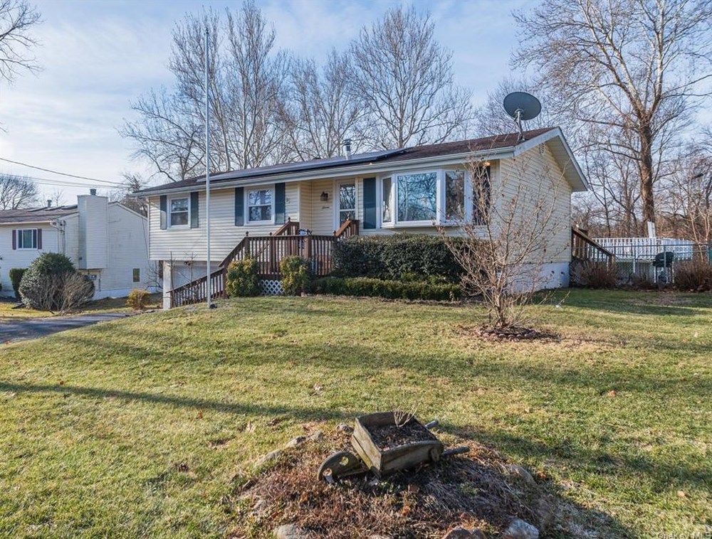 7 Hill Run Rd, Newburgh, NY 12550-2725