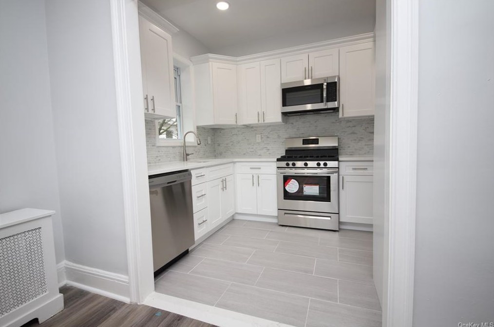 6169 Liebig Ave #2nd Floor, Bronx, NY 10471
