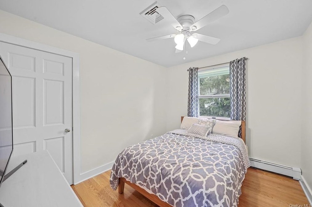 69 Montgomery St, Goshen NY  10924-1514 exterior