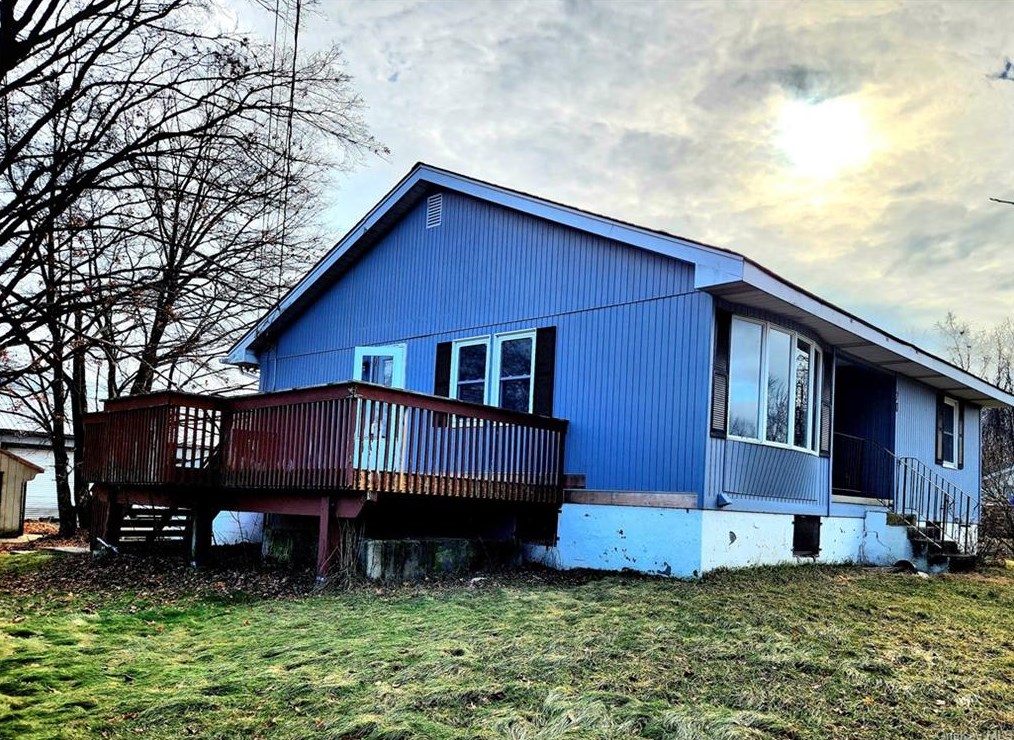 70 Midland Lake Rd S, Middletown, NY 10940