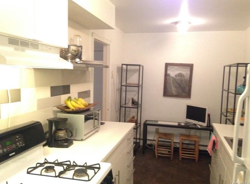9 Darian Ct #1c, Mount Ivy, NY 10970