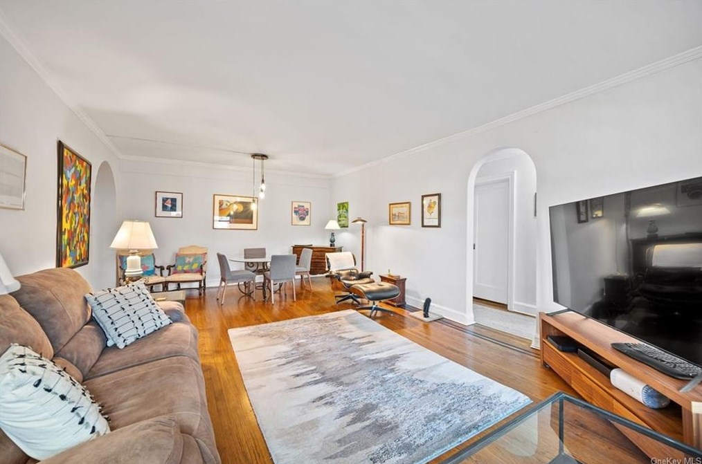 100 Pelham Rd #3b, New Rochelle, NY 10805