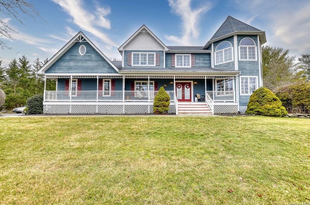 4 Coffey Rd, Monroe, NY 10950-3733