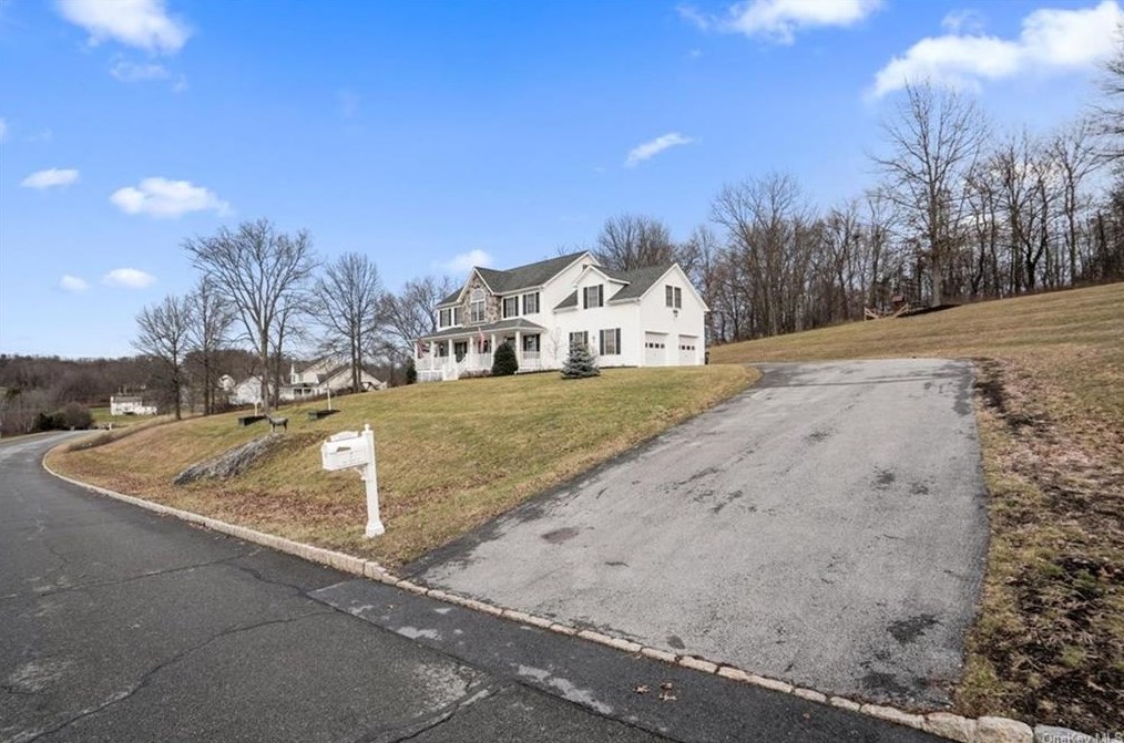 7 Von Trapp Ct, Washingtonville, NY 10992