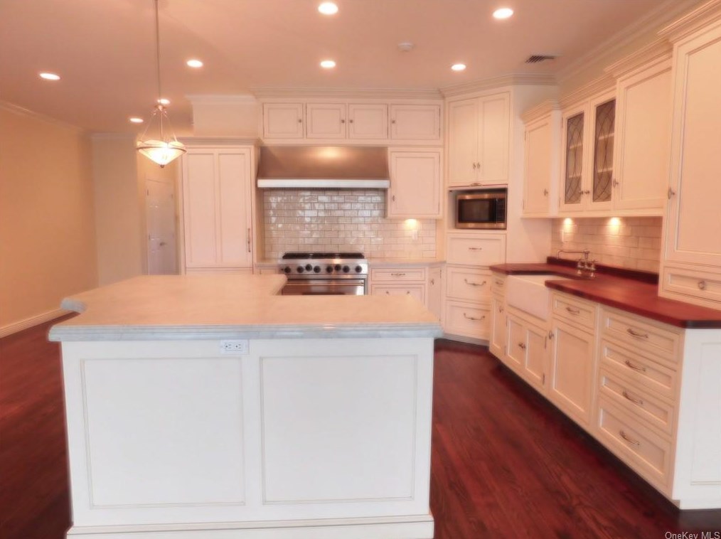 111 Shad Row, Piermont NY  10968-1078 exterior