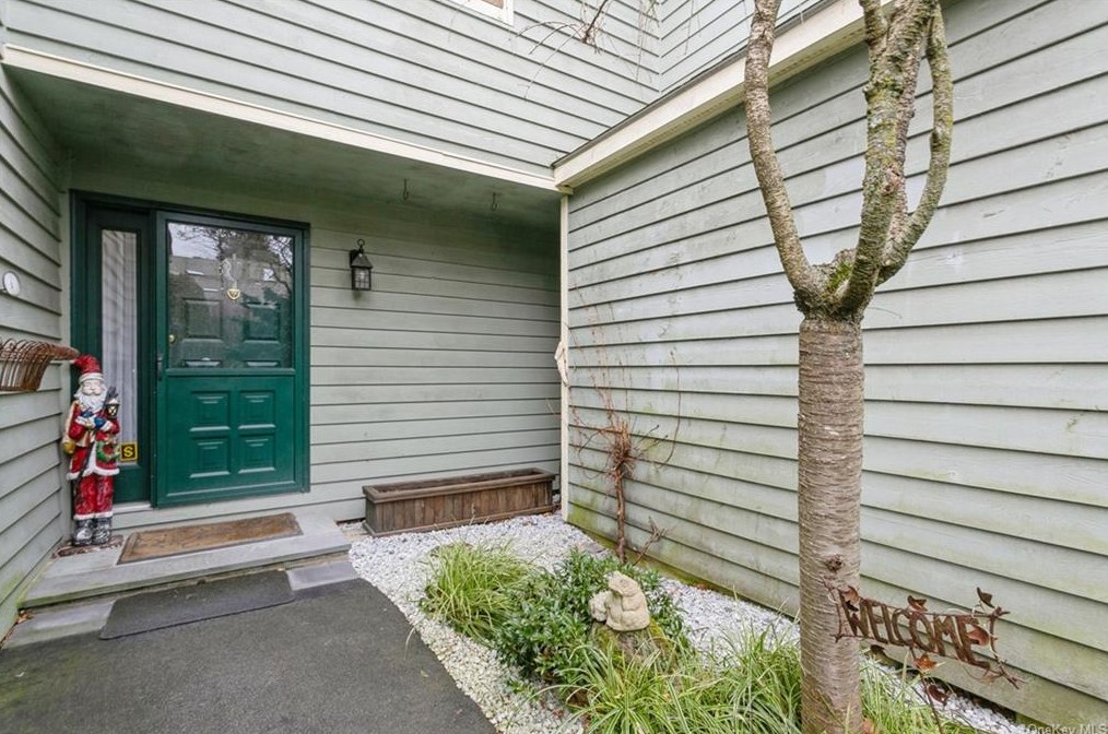 10 Village Green #10, Rye Brook, NY 10573