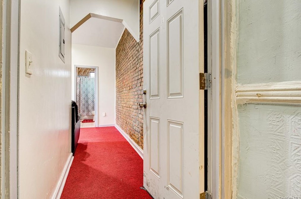 442 Cleveland St, Brooklyn, NY 11208-2167