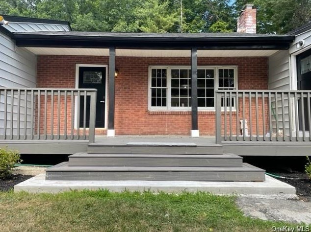 126 Roselawn Rd, Highland Mills, NY 10930