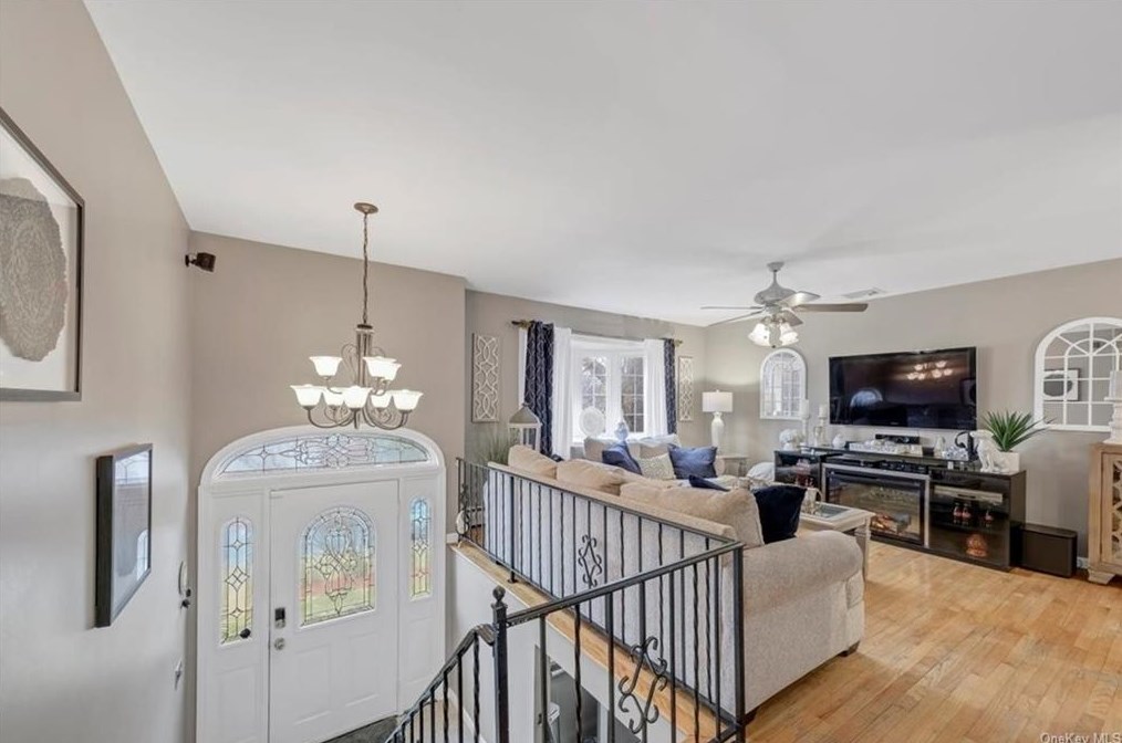 33 Pine Hill Rd, Monroe NY  10950-2114 exterior