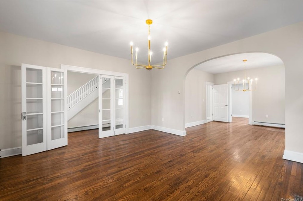 19 Bank St, Walden, NY 12586-1205