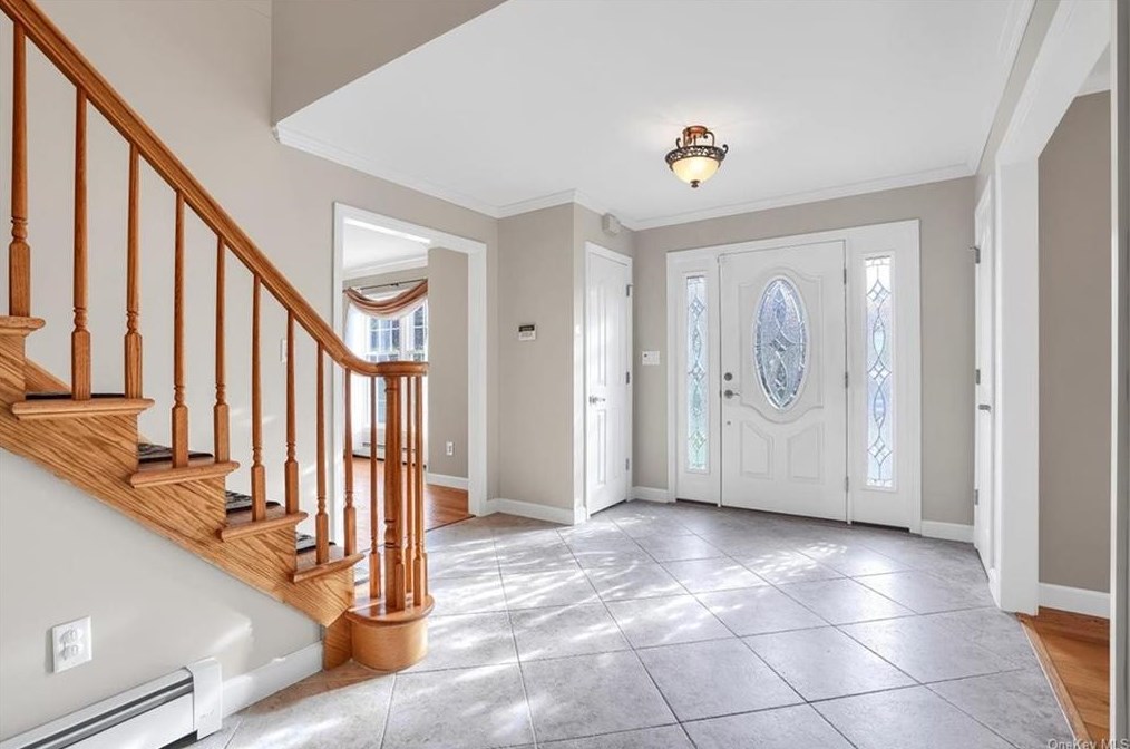 11 Menayas Ct, Washingtonville, NY 10992