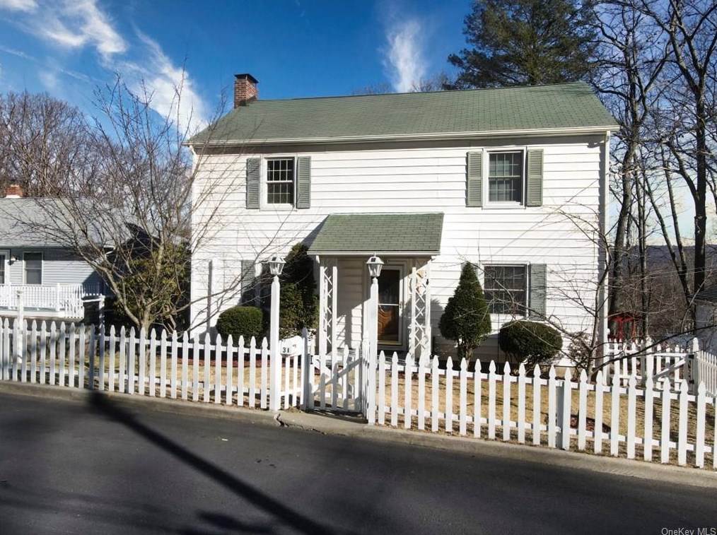 31 Mearns Ave, Highland Falls, NY 10928