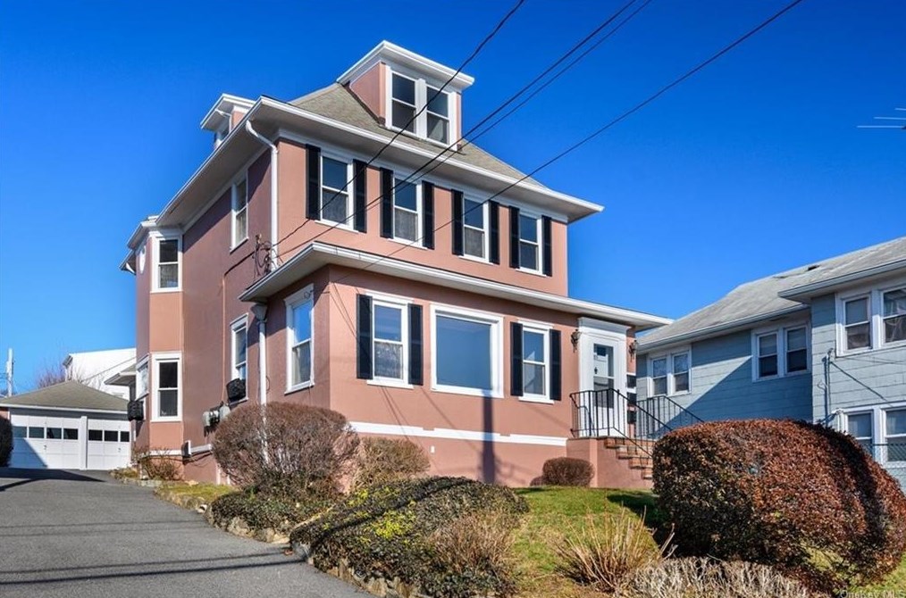 85 Hill St #1, New Rochelle, NY 10801
