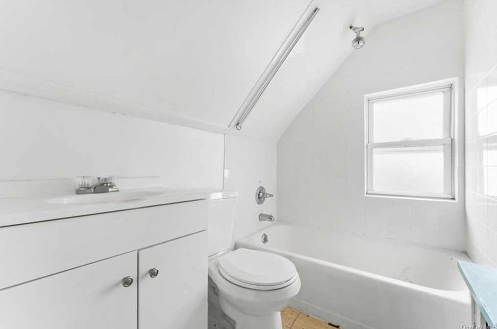 58 Amackassin Ter, Yonkers NY  10703-2214 exterior