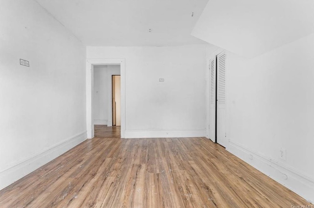 58 Amackassin Ter, Yonkers NY  10703-2214 exterior