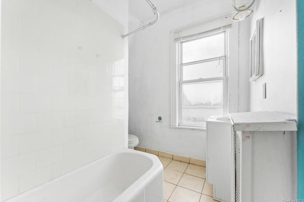 58 Amackassin Ter, Yonkers NY  10703-2214 exterior