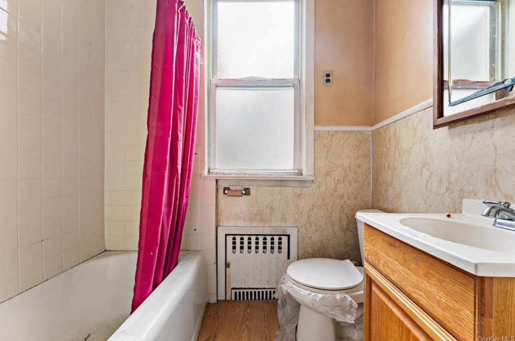 58 Amackassin Ter, Yonkers NY  10703-2214 exterior