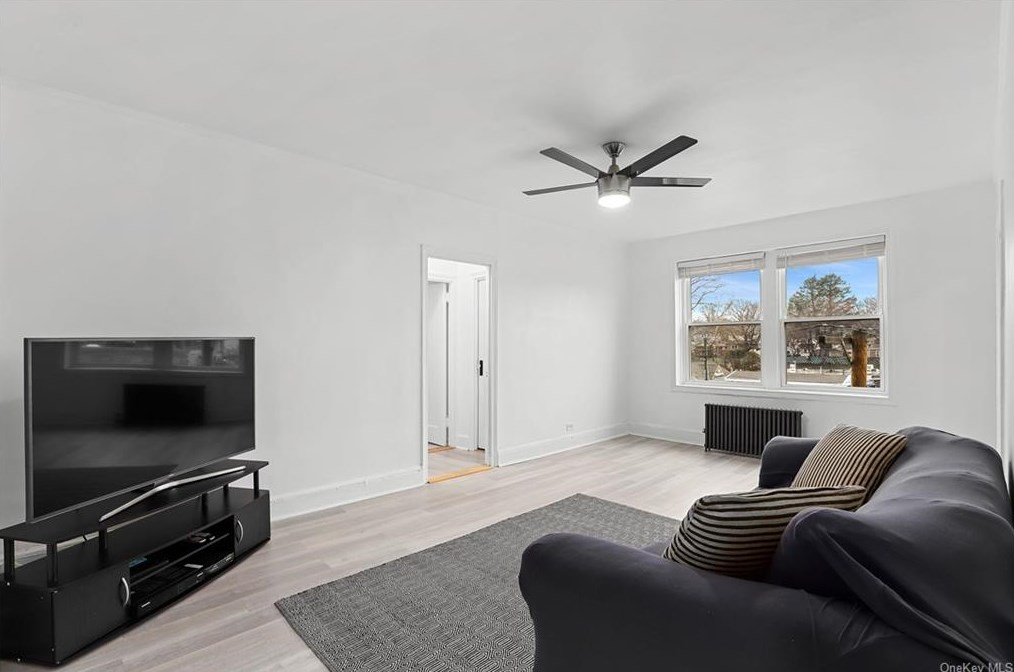 2 Lockwood Ave #4f, Yonkers, NY 10708
