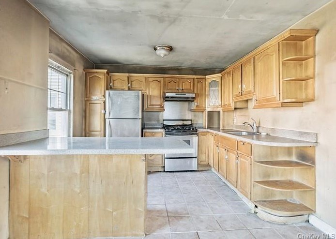 63 Hearst St, Yonkers NY 10703-1006 exterior