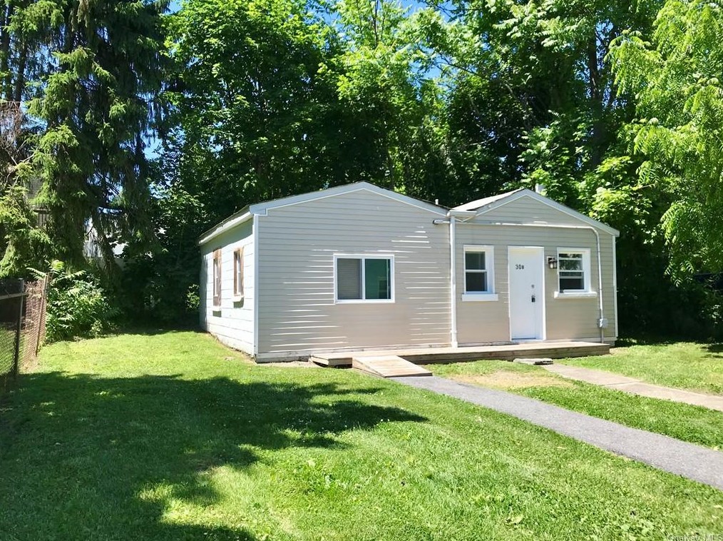 30 Meriline Ave, Newburgh, NY 12553