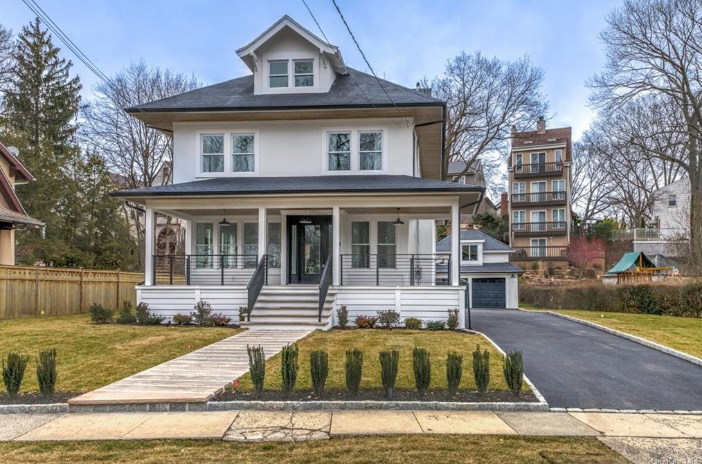 98 Storer Ave, New Rochelle, NY 10801