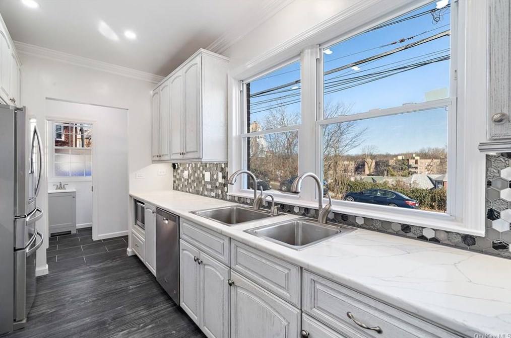 5758 Faraday Ave, Bronx, NY 10471