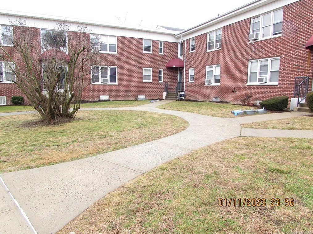 18 Arlington St #2a, Yonkers, NY 10710