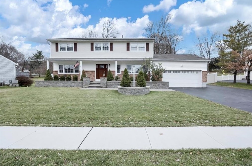 26 Mine Rd, Monroe NY  10950-3115 exterior