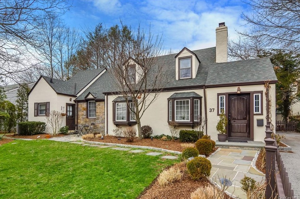 37 Harvard Dr, Hartsdale, NY 10530