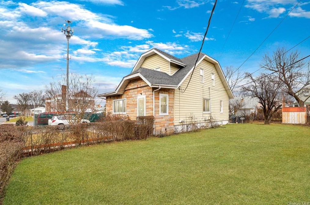 34 Mclean Ave, White Plains, NY 10607