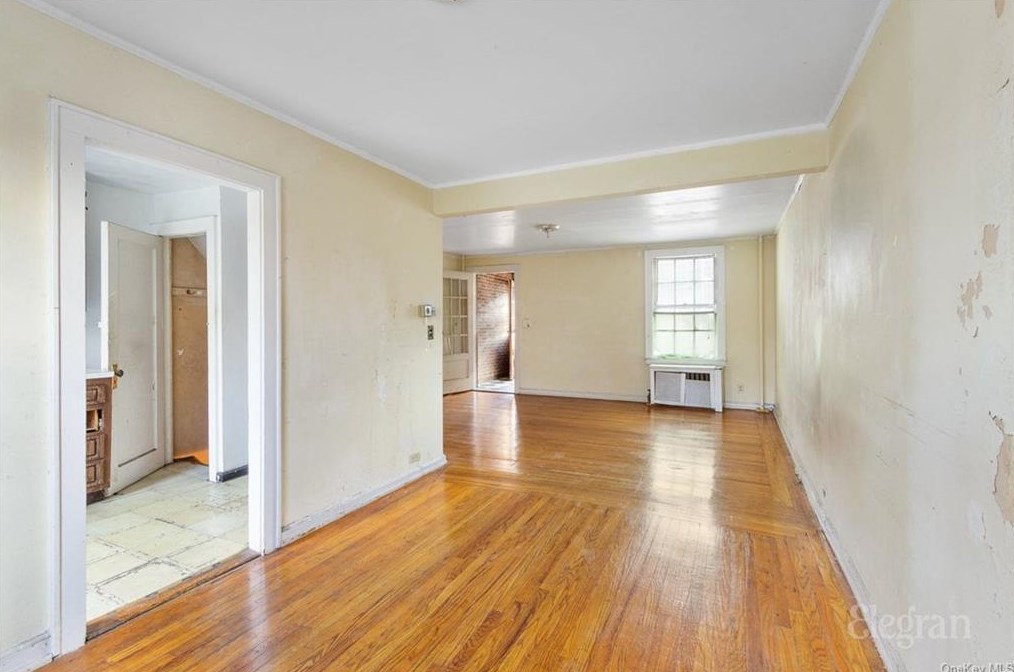 3982 45th St, Long Island City, NY 11104