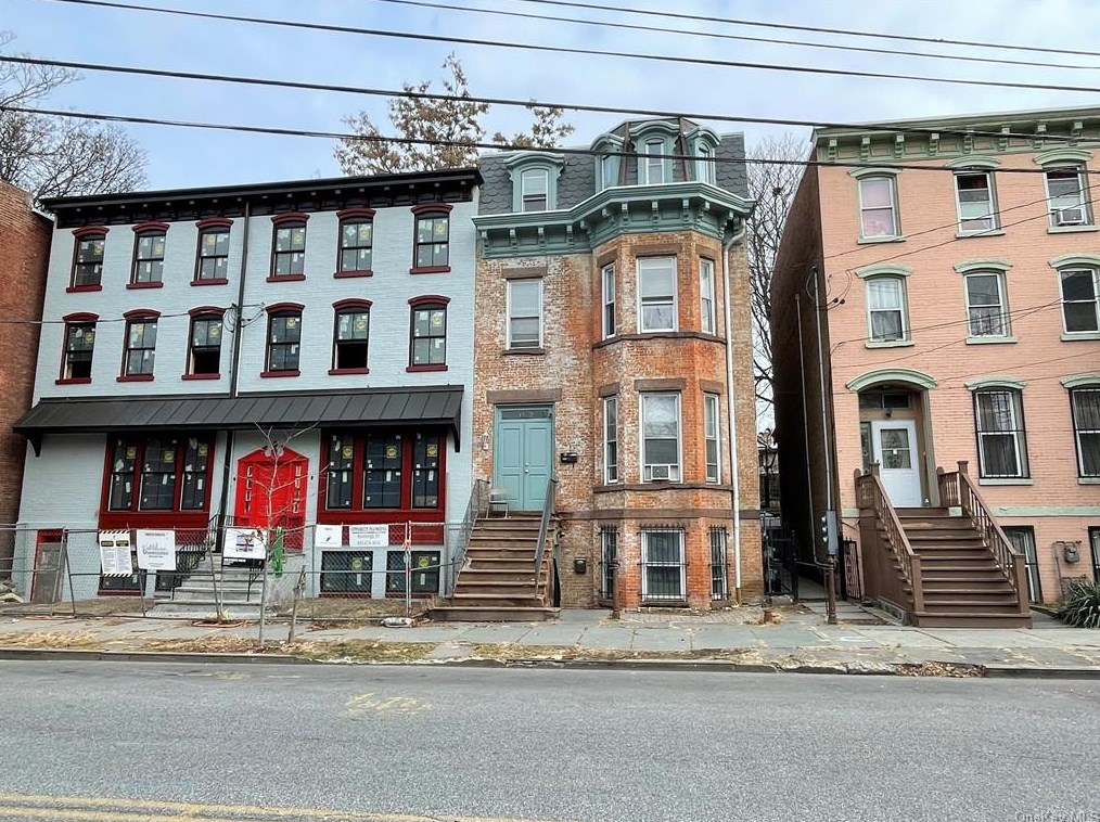 182 Liberty St, Newburgh, NY 12550